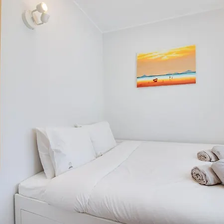 Lovely 3bd 150m Ocean View Ac Wi-fi Balcony