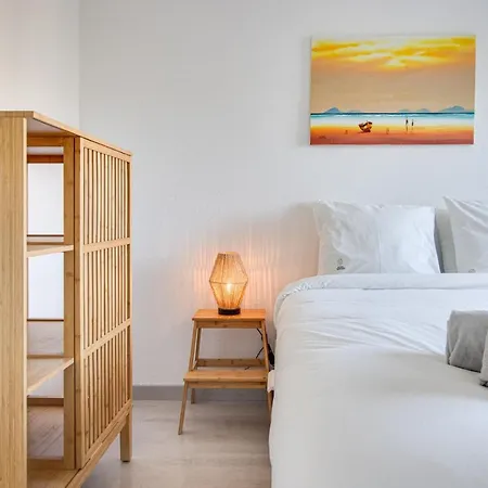 Apartment Lovely 3bd 150m Ocean View Ac Wi-fi Balcony *