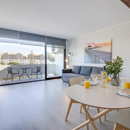 Lovely 3bd 150m Ocean View Ac Wi-fi Balcony Apartment Albufeira
