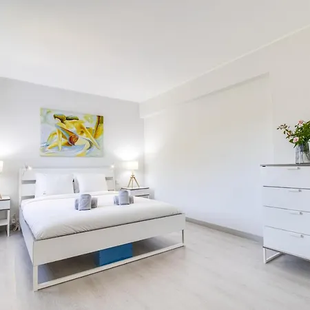 Lovely 3bd 150m Ocean View Ac Wi-fi Balcony *